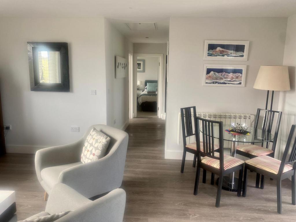 2 Bedroom Cottage Sleeps 4 With Hot-Tub, & Shared Pool Use Сеннен Экстерьер фото
